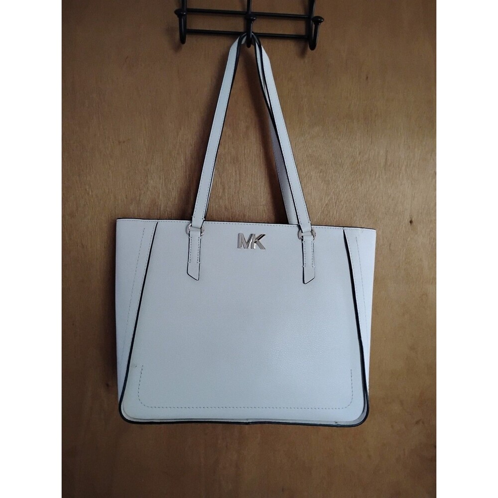 Michael Kors Brand NWT White Sylvia Medium/ Large Tote Shoulder Bag Handbag
